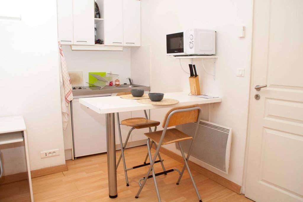Lulu, Le Studio Du Chateau Apartment Nantes Luaran gambar